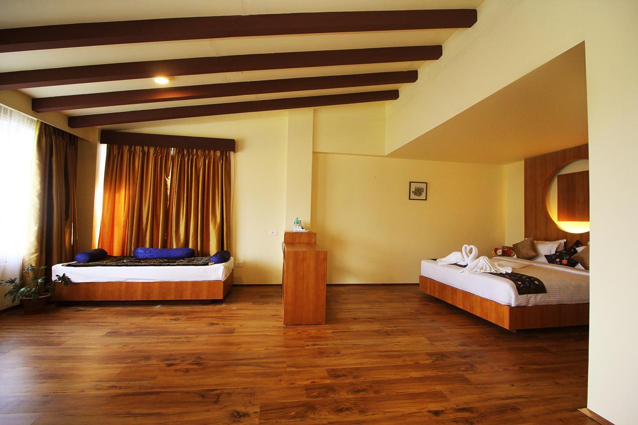 Hotel Tarayana Grand Gangtok Esterno foto