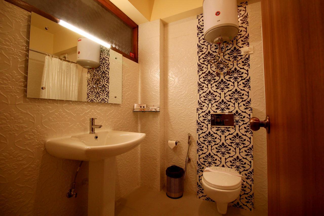 Hotel Tarayana Grand Gangtok Esterno foto